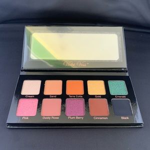 Violet Voss Makeup - NWT Violet Voss Essentials Eyeshadow Pallet Violet Voss Makeup - NWT Violet Voss Essentials Eyeshadow Pallet